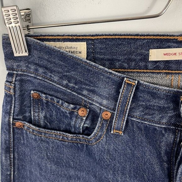 Levis Premium Wedgie Straight Jeans Blue Womens 26 Button Fly Raw Hem - Picture 6 of 15